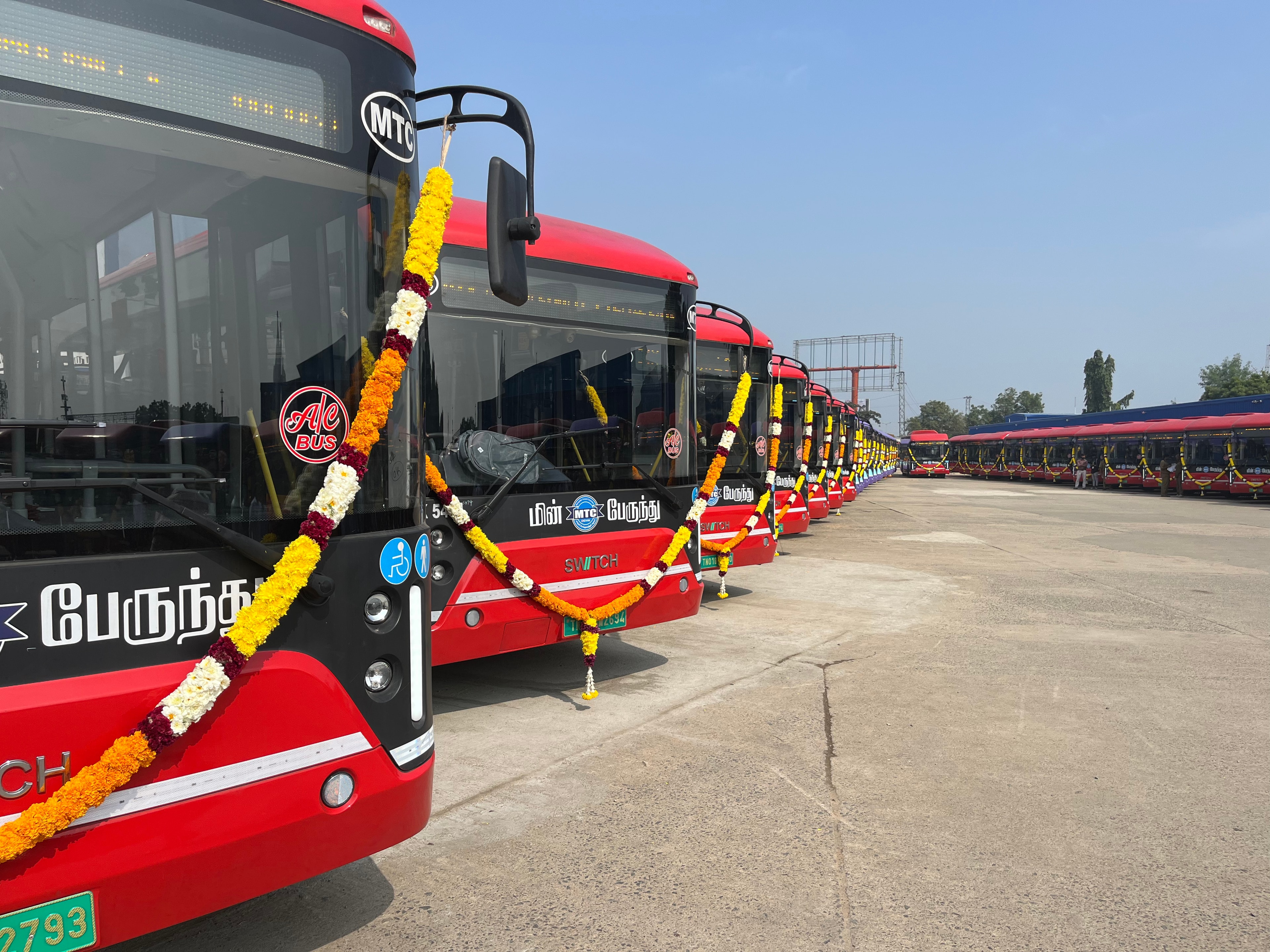 Electric bus representing clean transportation2