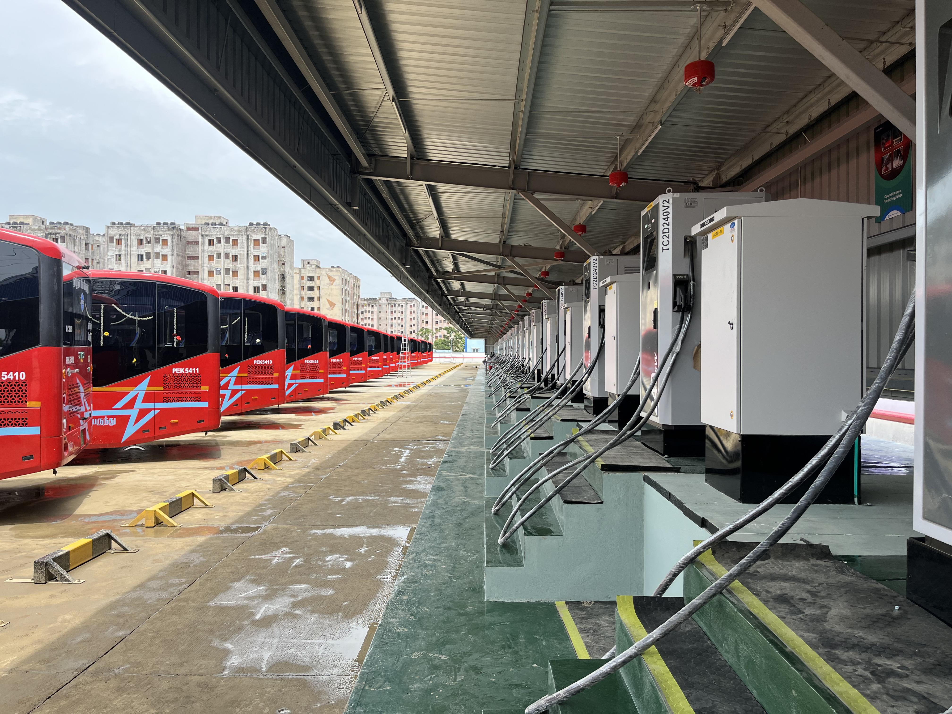 Electric bus representing clean transportation2