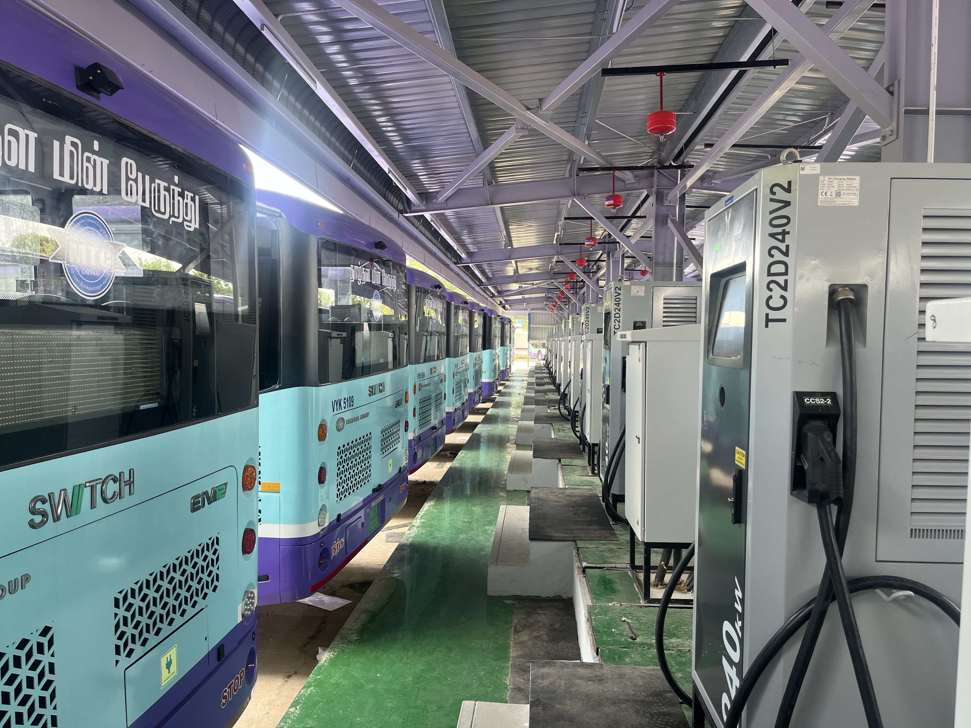 Electric bus representing clean transportation4